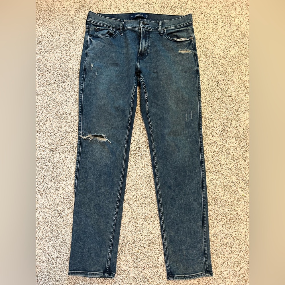 Hollister dark blue washed men’s jeans